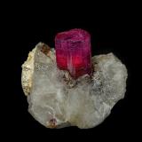 Elbaite, Quartz<br />Beni Bouzra (Bni Bouzra), Chefchaouen Province, Tanger-Tetouan-Al Hoceima Region, Morocco<br />3.2 x 3.1 cm<br /> (Author: am mizunaka)
