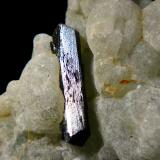Prehnita, EpidotaLabores en Djouga, Bendougou, Commune Diakon, Arrondissement Diakon, Cercle Bafoulabé, Region Kayes, MaliCristal de 2,5 cm. (Autor: Antonio P. López)