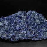 Fluorite, QuartzGranite Quarry, Shannapheasteen, Connemara, County Galway, Connacht, Ireland8.6 x 4.2 cm (Author: am mizunaka)