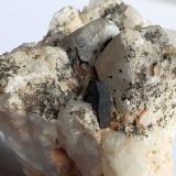 Quartz, Ferberite (?)<br />Gaolingxia tunnel (construction site), Jianyang, Nanping Prefecture, Fujian Province, China<br />5 x 3,5 cm<br /> (Author: Volkmar Stingl)