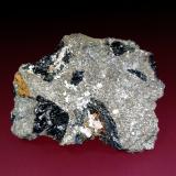 Kaersutita<br />Zona Presa Hoover, Distrito Minero Minnesota, Condado Mohave, Arizona, USA<br />7 x 5 cm.<br /> (Autor: Antonio P. López)