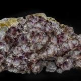 Quartz (variety amethyst), Fluorite<br />Highway #17 roadcut, Rossport, Thunder Bay District, Ontario, Canada<br />10.5 x 5.4 cm<br /> (Author: am mizunaka)