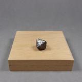 Cromita<br />Hangha, Distrito Kenema, Provincia Oriental, Sierra Leona<br />1,4 x 1,4 x 1,4 cm.  (1,1 cm. de arista)<br /> (Autor: J. G. Alcolea)