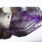 Amethyst quartz. Goboboseb. Namibia. 10x4,5x3 cm (Author: José Miguel)