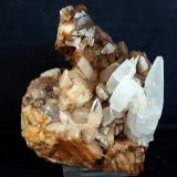 AragonitoCorta Castillas (Mina Carlota), Setiles, Comarca Señorío de Molina-Alto Tajo, Guadalajara, Castilla-La Mancha, España7.5 x 7.5 cm (Autor: Pedro Antonio)