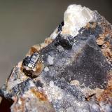 Bournonita, Siderita, Dolomita<br />Minas El Español, Chillón, Comarca Monte Sur (Almadén), Ciudad Real, Castilla-La Mancha, España<br />4,2 x 4,2 cm.<br /> (Autor: carles)