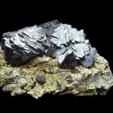 Magnetite on serpentinite
10cm
Aveyron,France (Author: parfaitelumiere)