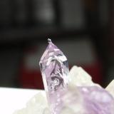 Cuarzo (variedad amatista)<br />Bombori, Provincia Chayanta, Departamento Potosí, Bolivia<br />30x30 mm<br /> (Autor: Ignacio)