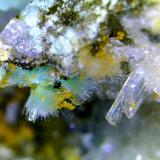 Aurichalcita (Auricalcita), Hemimorfita<br />Mina Nieves, Monte Dobra, Viérnoles, Torrelavega, Comarca Besaya, Cantabria, España<br />Campo de visión 10 mm.<br /> (Autor: Antonio P. López)