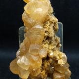 Calcita<br />Cantera Candesa, Alto de Verdenueva, Camargo, Comarca Santander, Cantabria, España<br />10 x 4.5 cm<br /> (Autor: Pedro Antonio)