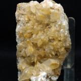 Calcita<br />Cantera Cabezoncillo, Cabeçonet/Alto del Salmitre, Municipio Busot, Comarca Campo de Alicante, Alicante / Alacant, Comunidad Valenciana / Comunitat Valenciana, España<br />7.5 c 4.5 cm<br /> (Autor: Pedro Antonio)