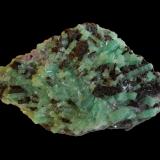 Beryl (variety emerald)<br />Dayakou, Malipo, Wenshan Autonomous Prefecture, Yunnan Province, China<br />65 mm x 40 mm x 15 mm<br /> (Author: Dany Mabillard)