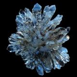 Flower of quartz on lussatite,the heart is made of lussatite and calcedony,the petals are quartz crystals.
Collected by a friend.
3cm
Pont-Du-Château
Puy-de-Dôme
Auvergne
France (Author: parfaitelumiere)