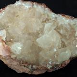 Calcita<br />Cantera Eficacia, Las Arroyadas, Arcones, Comarca Tierras de Sepúlveda, Segovia, Castilla y León, España<br />18 x 12 cm<br /> (Autor: Pedro Antonio)
