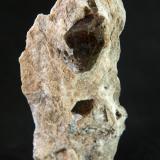 Dolomita (variedad teruelita)<br />Afloramiento del Keuper, Carretera CV-35, Domeño, Comarca Los Serranos, Valencia / València, Comunidad Valenciana / Comunitat Valenciana, España<br />7 x 3 cm<br /> (Autor: Pedro Antonio)