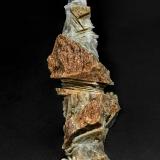 Quartz<br />Bor Pit, Dalnegorsk B deposit, Dalnegorsk, Dalnegorsk Urban District, Primorsky Krai, Russia<br />9.8 x 3.8 cm<br /> (Author: am mizunaka)