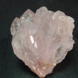 Cuarzo (variedad cuarzo rosa)<br />Taquaral, Itinga, Vale do Jequitinhonha, Minas Gerais, Brasil<br />30x30 mm<br /> (Autor: Ignacio)