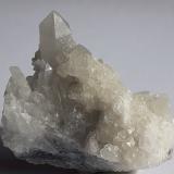 Quartz, Calcite<br />Baimashan tunnel (construction site), Qianbaxia, Wuyishan, Nanping Prefecture, Fujian Province, China<br />4 x 3,5 cm<br /> (Author: Volkmar Stingl)