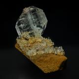 Quartz<br />Balochistan (Baluchistan), Pakistan<br />10.4 x 8.3 cm<br /> (Author: am mizunaka)