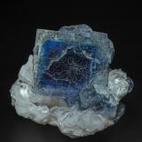Fluorite, Quartz<br />Le Burc Mine, Alban-Le Fraysse area, Tarn, Occitanie, France<br />6.7 x 5.3 cm<br /> (Author: am mizunaka)