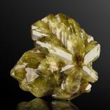 Chrysoberyl<br />Itaguaçu, Espirito Santo, Sudeste Region, Brazil<br />6 x 6.5 x 5.5 cm / main crystal: 6.3 cm<br /> (Author: MIM Museum)