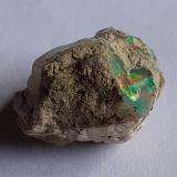 Opal (variety hydrophane)Tsehay Mewcha, Wegeltena, Delanta District, Semien Wollo Zone (North Wollo Zone), Amhara Region, Ethiopia1,3 x 1 cm (Author: Volkmar Stingl)