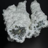 Quartz<br />Second Sovetskii Mine, Dalnegorsk, Dalnegorsk Urban District, Primorsky Krai, Russia<br /><br /> (Author: am mizunaka)