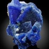 Carletonite<br />Poudrette Quarry, Mont Saint-Hilaire, La Vallée-du-Richelieu RCM, Montérégie, Québec, Canada<br />4.5 x 4.5 x 3.5 cm / main crystal: 2.4 cm<br /> (Author: MIM Museum)
