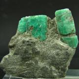 Beryl var. Emerald, Malyshevo,  Urals Region,  Russia. (Author: Montanpark)