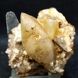 Calcita<br />Cantera Candesa, Alto de Verdenueva, Camargo, Comarca Santander, Cantabria, España<br />6 x 5 cm<br /> (Autor: Pedro Antonio)