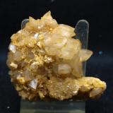 Calcita<br />Cantera Candesa, Alto de Verdenueva, Camargo, Comarca Santander, Cantabria, España<br />6.5 x 5 cm<br /> (Autor: Pedro Antonio)
