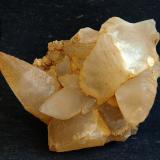 Calcita<br />Paraje El Salt, Xixona (Jijona), Comarca L'Alacantí, Alicante / Alacant, Comunidad Valenciana / Comunitat Valenciana, España<br />4.5 x 7 cm<br /> (Autor: Pedro Antonio)