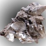 CalcitaCantera Cabezoncillo, Cabeçonet/Alto del Salmitre, Municipio Busot, Comarca Campo de Alicante, Alicante / Alacant, Comunidad Valenciana / Comunitat Valenciana, España34 x 29 x 8 mm. (Autor: José Luis Zamora)