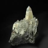 Quartz<br />Cow Flat, Torrington mining district, Clive County, New South Wales, Australia<br />13.0 x 10.8 cm<br /> (Author: am mizunaka)
