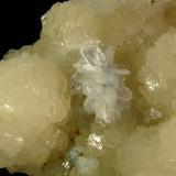 Stilbite (Subgroup)Cantera Dyer, Birdsboro, Condado Berks, Pennsylvania, USA6.0 x 4.0 cm (Author: Michael Shaw)