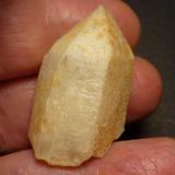 Cuarzo (variedad lechoso)Cuesta Blanca, Galapagar, Comarca Guadarrama, Comunidad de Madrid, España5 x 3 cm. (Autor: javier ruiz martin)
