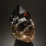 Quartz (variety smoky quartz)Pozo Government, Albany, Condado Carroll, New Hampshire, USA6.0 x 4.1 cm (Author: Michael Shaw)
