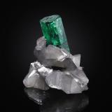 Beryl (variety emerald) on Dolomite<br />Boyacá Department, Colombia<br />29 x 28 x 28 mm<br /> (Author: TamaHiguchi)