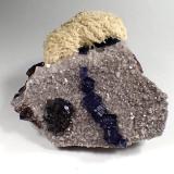 Fluorite, Baryte, Sphalerite, DolomiteMina Elmwood, Carthage, Distrito Central Tennessee Ba-F-Pb-Zn, Condado Smith, Tennessee, USA114 mm x 112 mm x  53 mm (Author: Don Lum)