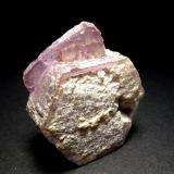Mica ('lepidolita'), Cuarzo<br />Virgem da Lapa, Vale do Jequitinhonha, Minas Gerais, Brasil<br />4,5 x 4,5 cm.<br /> (Autor: javier ruiz martin)