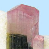 Elbaite, albite
Stak Nala, Haramosh Mountains, Skardu, Gilgit-Baltistan, Pakistan
62 mm x 39 mm x 38 mm

Close-up view (Author: Carles Millan)