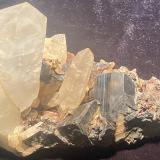 Ferberite, Quartz, Siderite<br />Kami Mine, Ayopaya Province, Cochabamba Department, Bolivia<br />147 mm X 88 mm X 123 mm<br /> (Author: Robert Seitz)