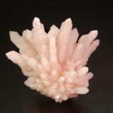 Quartz (variety rose quartz)Distrito Huancayo, Provincia Huancayo, Departamento Junín, Perú2.5 x 2.6 cm (Author: Michael Shaw)