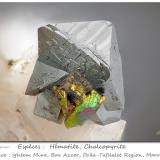 Hematite and Chalcopyrite<br />Ightem Mine, Bou Azzer mining district, Zagora Province, Drâa-Tafilalet Region, Morocco<br />fov 2.3 mm<br /> (Author: ploum)