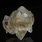 Quartz (variety smoky quartz), Quartz (variety amethyst)<br />Rist Mine, Hiddenite, Alexander County, North Carolina, USA<br />5.0 x 5.4 cm<br /> (Author: am mizunaka)