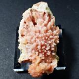 Quartz (variety rose quartz)<br />Huancayo Province, Junín Department, Peru<br />46 mm x 25 mm x 17 mm<br /> (Author: Don Lum)