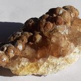 Fluorite, Siderite<br />Ehrenfriedersdorf, Erzgebirgskreis, Saxony/Sachsen, Germany<br />5,5 x 3,5 cm<br /> (Author: Volkmar Stingl)