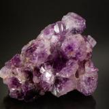 Quartz (variety amethyst)La Manche, Bahía de Placentia, Newfoundland (Isla), Newfoundland and Labrador, Canadá8.3 x 6.5 x 5.0 cm (Author: Michael Shaw)