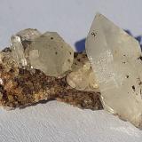 Quartz, Fluorite<br />Chengnan high speed railway tunnel, Wuyishan, Nanping Prefecture, Fujian Province, China<br />2 x 1 cm<br /> (Author: Volkmar Stingl)
