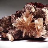 Hemimorphite<br />Ojuela Mine, Mapimí, Municipio Mapimí, Durango, Mexico<br />105 mm x 62 mm x 47 mm<br /> (Author: Don Lum)